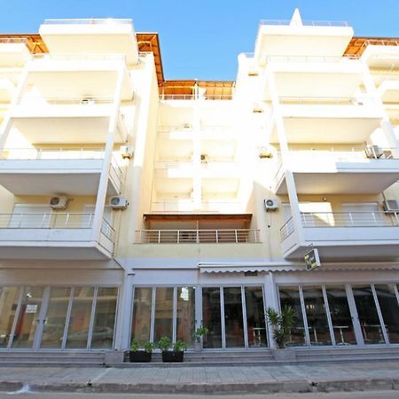 Teo Apartaments Sarandë Buitenkant foto