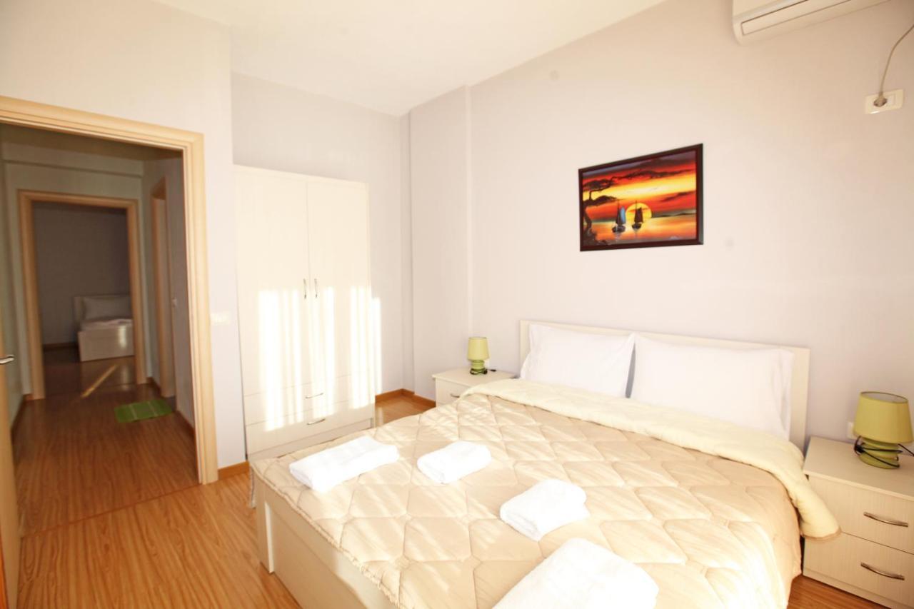 Teo Apartaments Sarandë Buitenkant foto