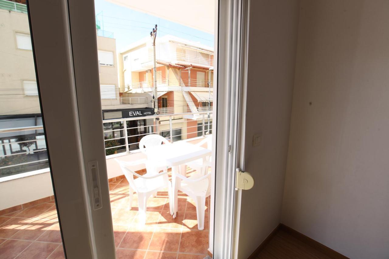 Teo Apartaments Sarandë Buitenkant foto