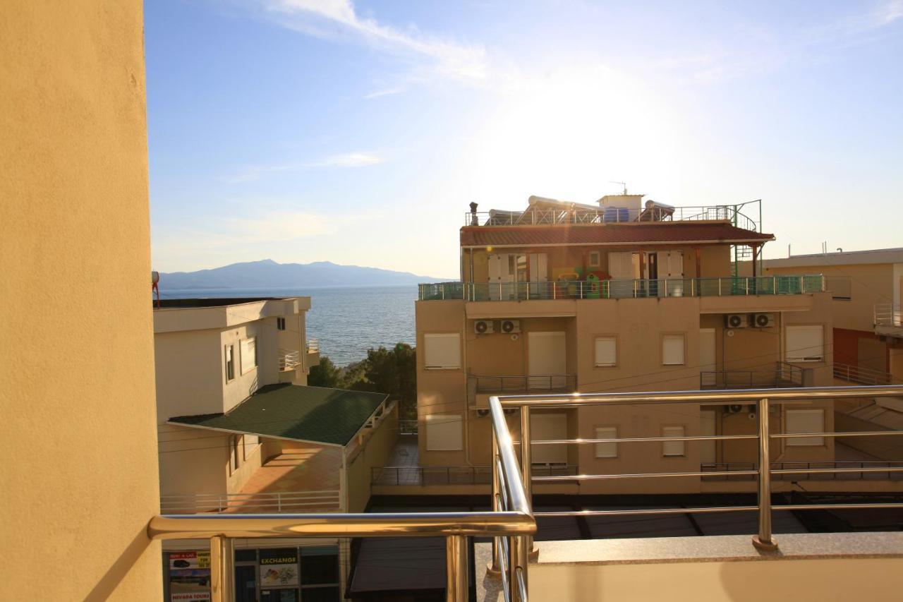 Teo Apartaments Sarandë Buitenkant foto