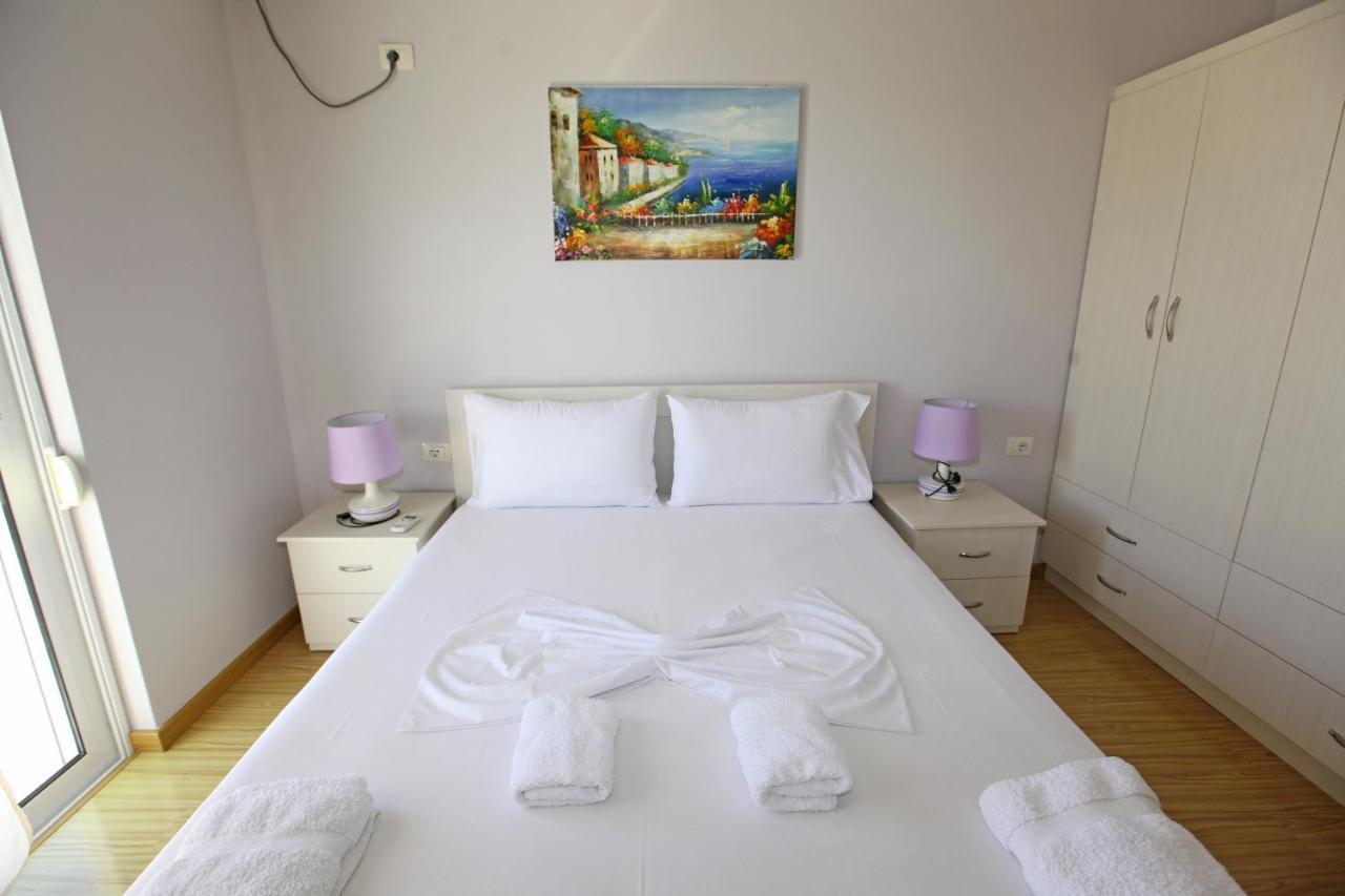 Teo Apartaments Sarandë Buitenkant foto