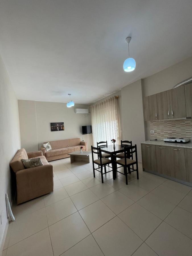 Teo Apartaments Sarandë Buitenkant foto