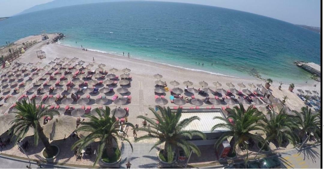 Teo Apartaments Sarandë Buitenkant foto